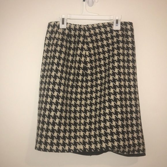 Ann Taylor Loft Houndstooth Pencil Skirt - Picture 4 of 8